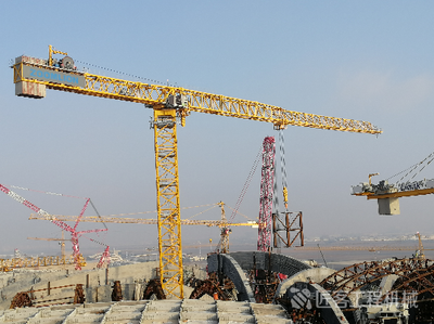 中聯重科超大噸位塔機揚帆出海，中國制造再創科威特施工新紀錄